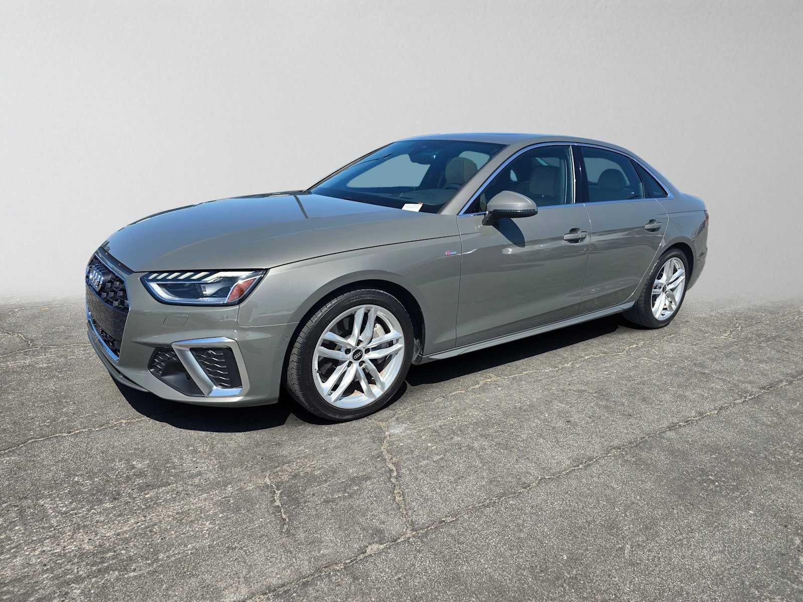 2023 Audi A4 Sedan S line Prestige