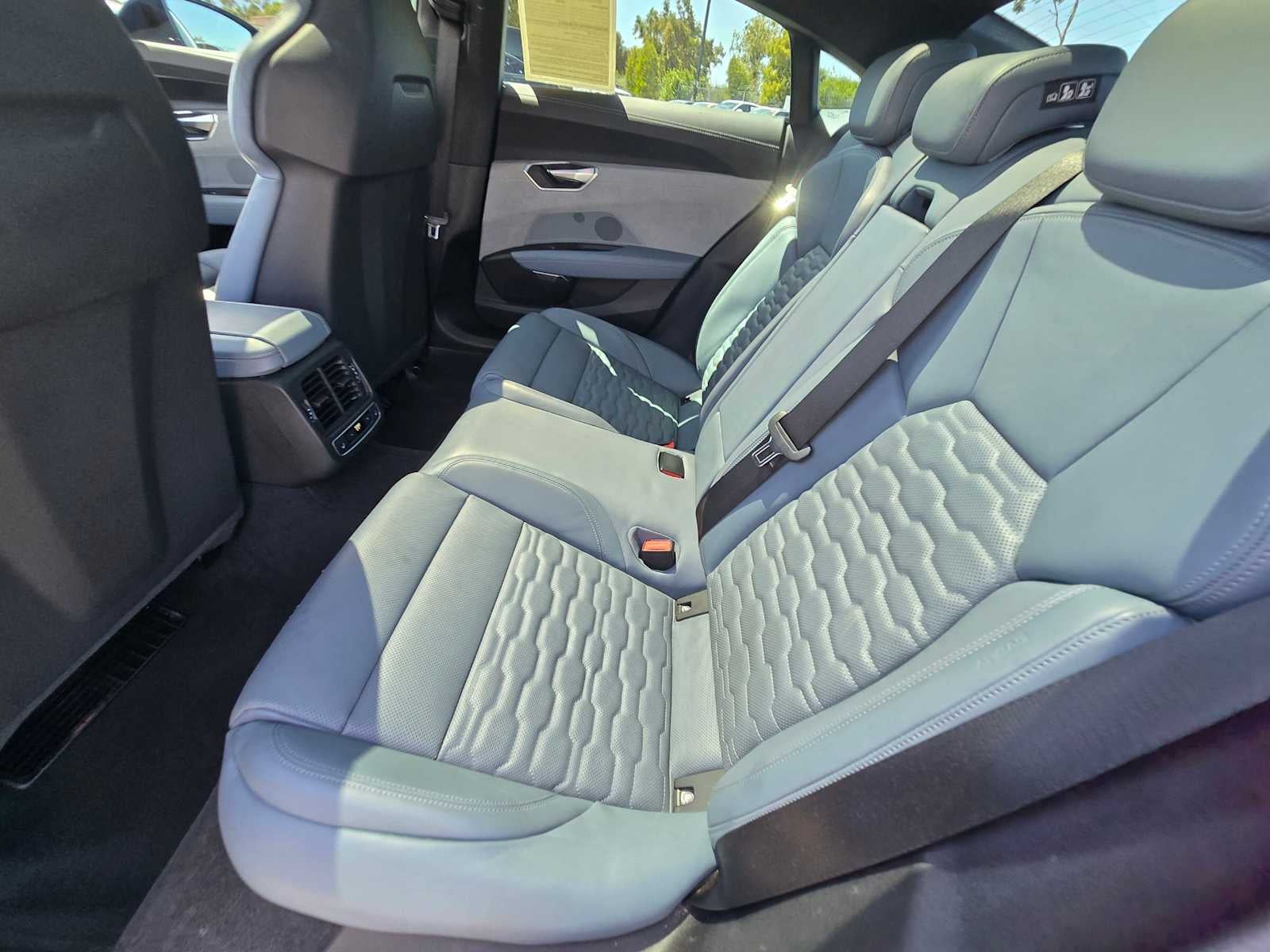 2024 Audi e-tron GT Premium Plus