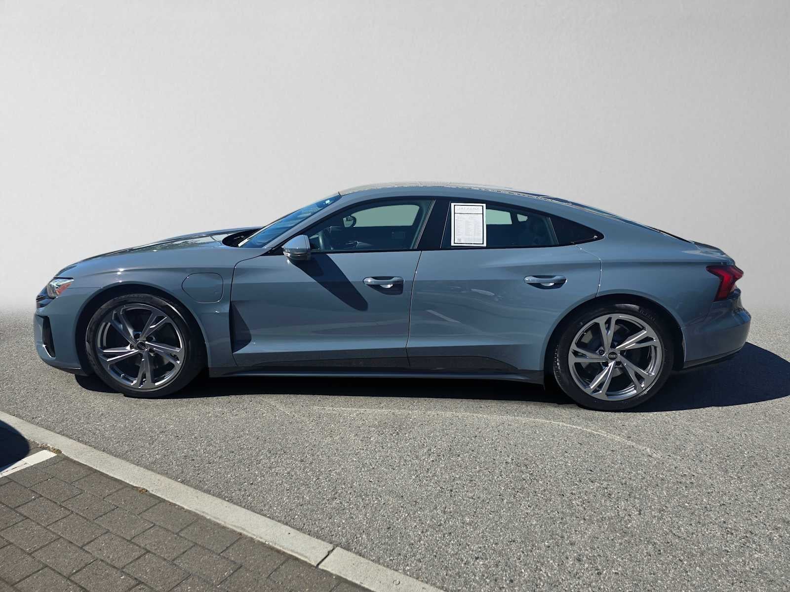 2024 Audi e-tron GT Premium Plus