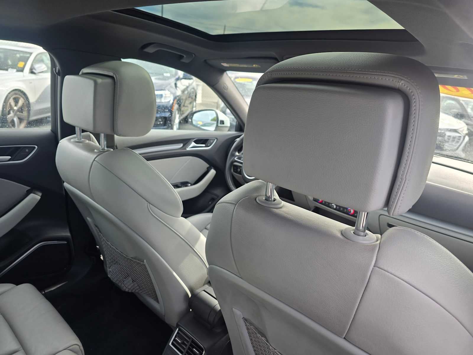 2016 Audi A3 e-tron Premium Plus