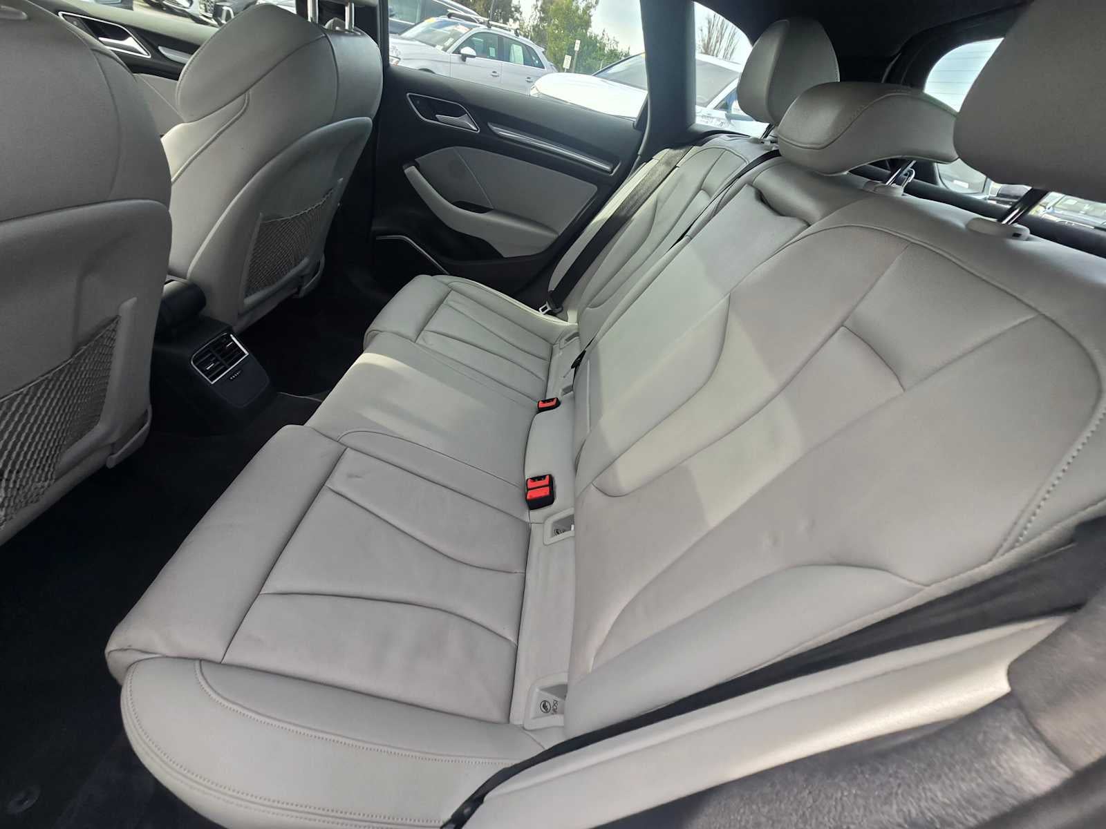 2016 Audi A3 e-tron Premium Plus