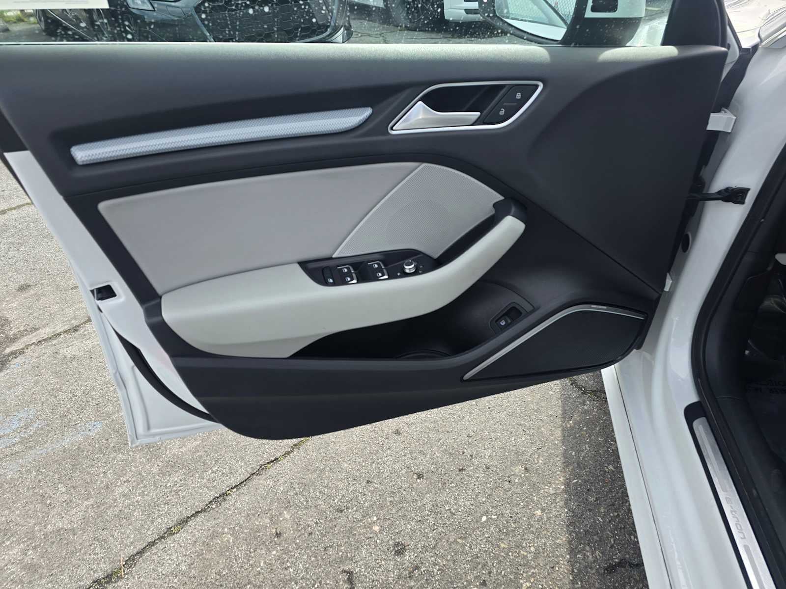 2016 Audi A3 e-tron Premium Plus