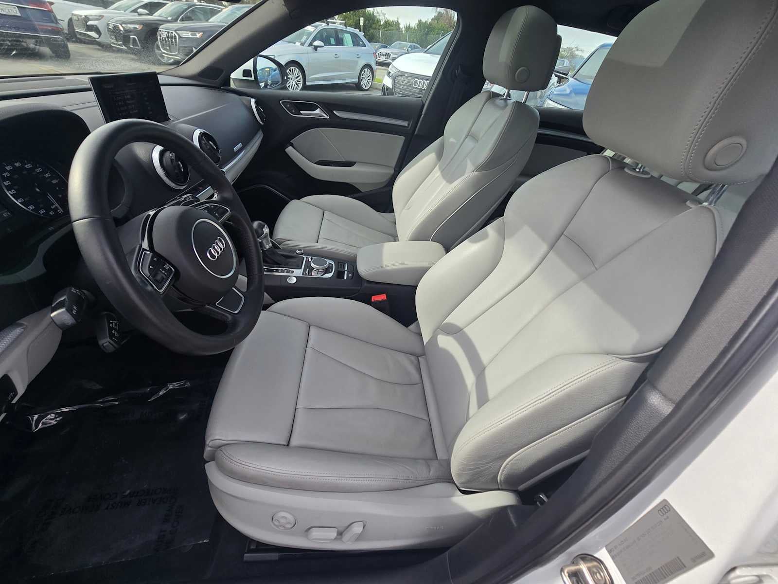 2016 Audi A3 e-tron Premium Plus