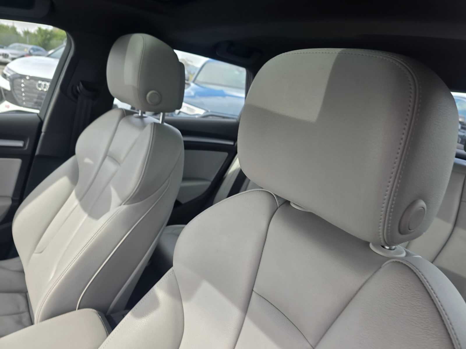 2016 Audi A3 e-tron Premium Plus