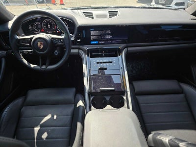 2026 Porsche Panamera RWD