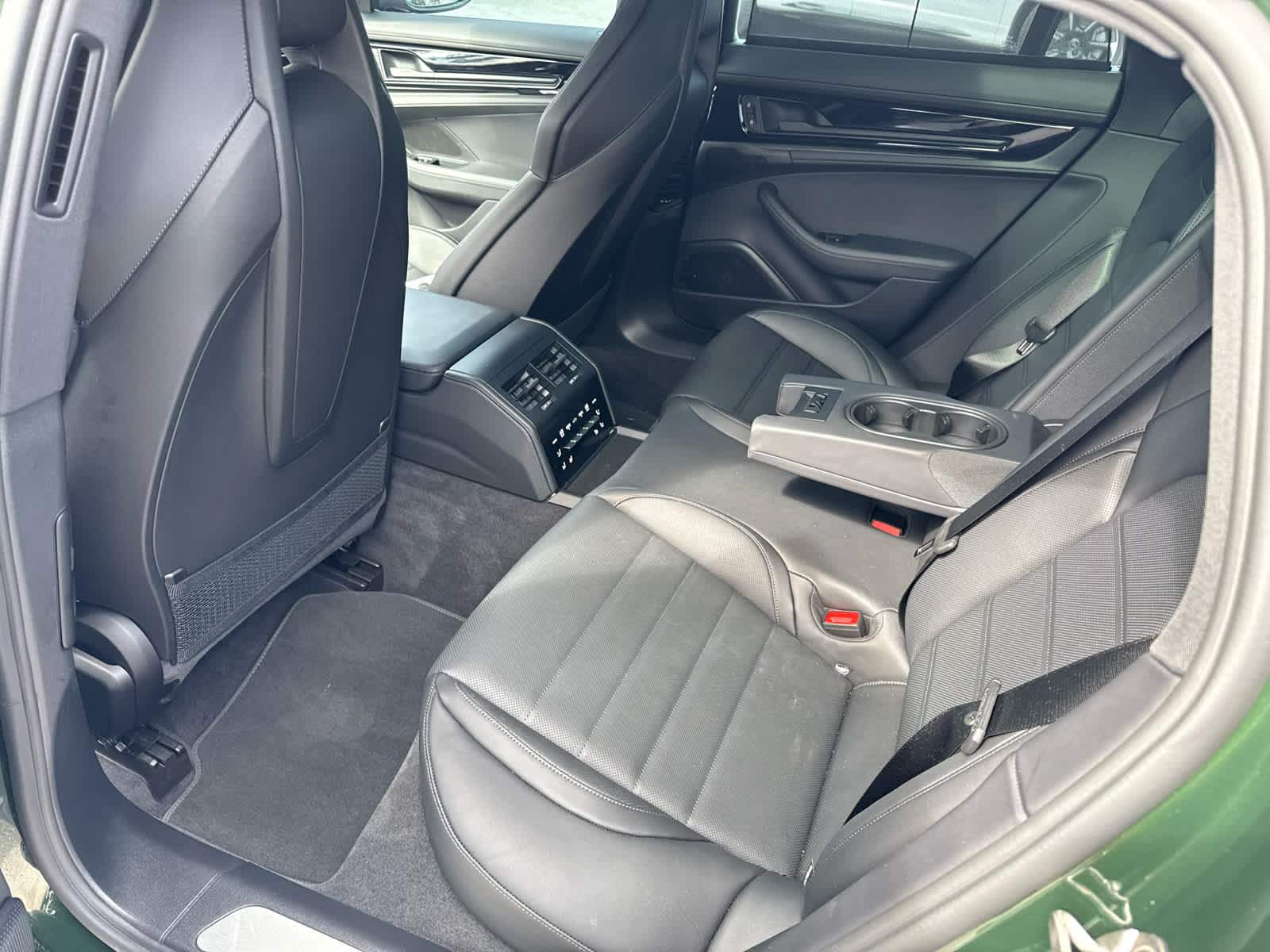 2026 Porsche Panamera RWD