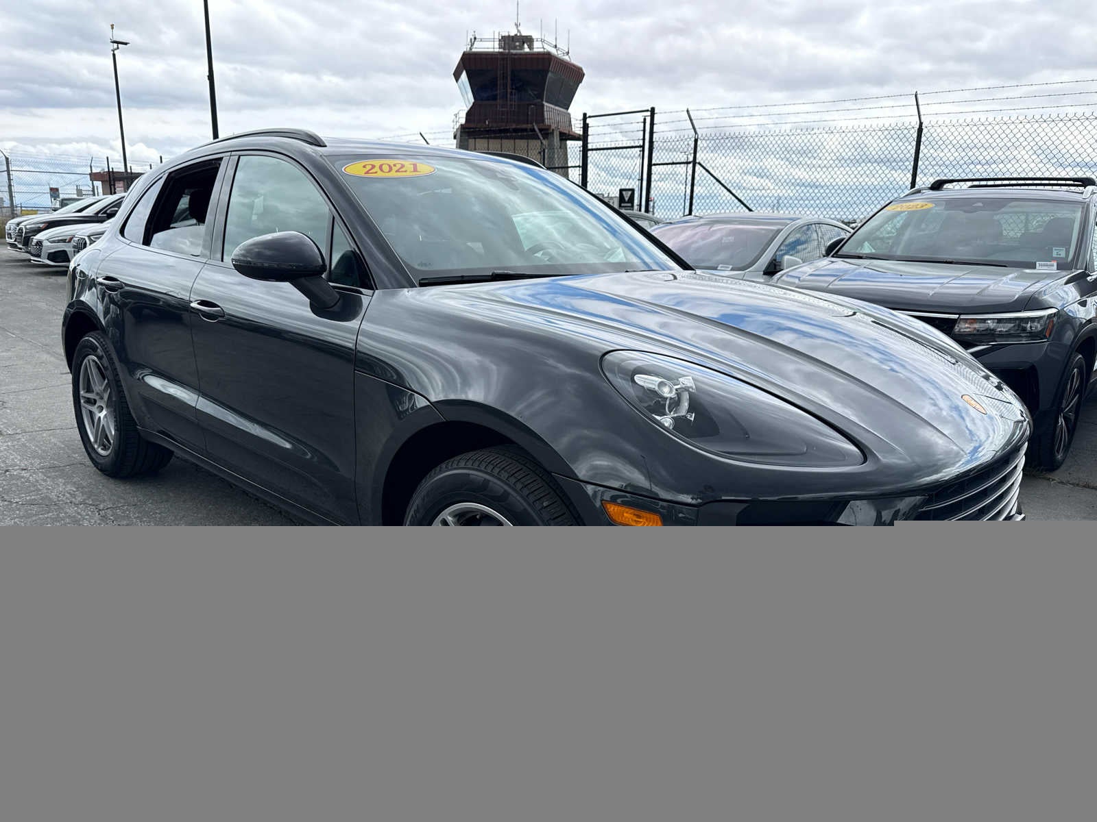 2021 Porsche Macan AWD