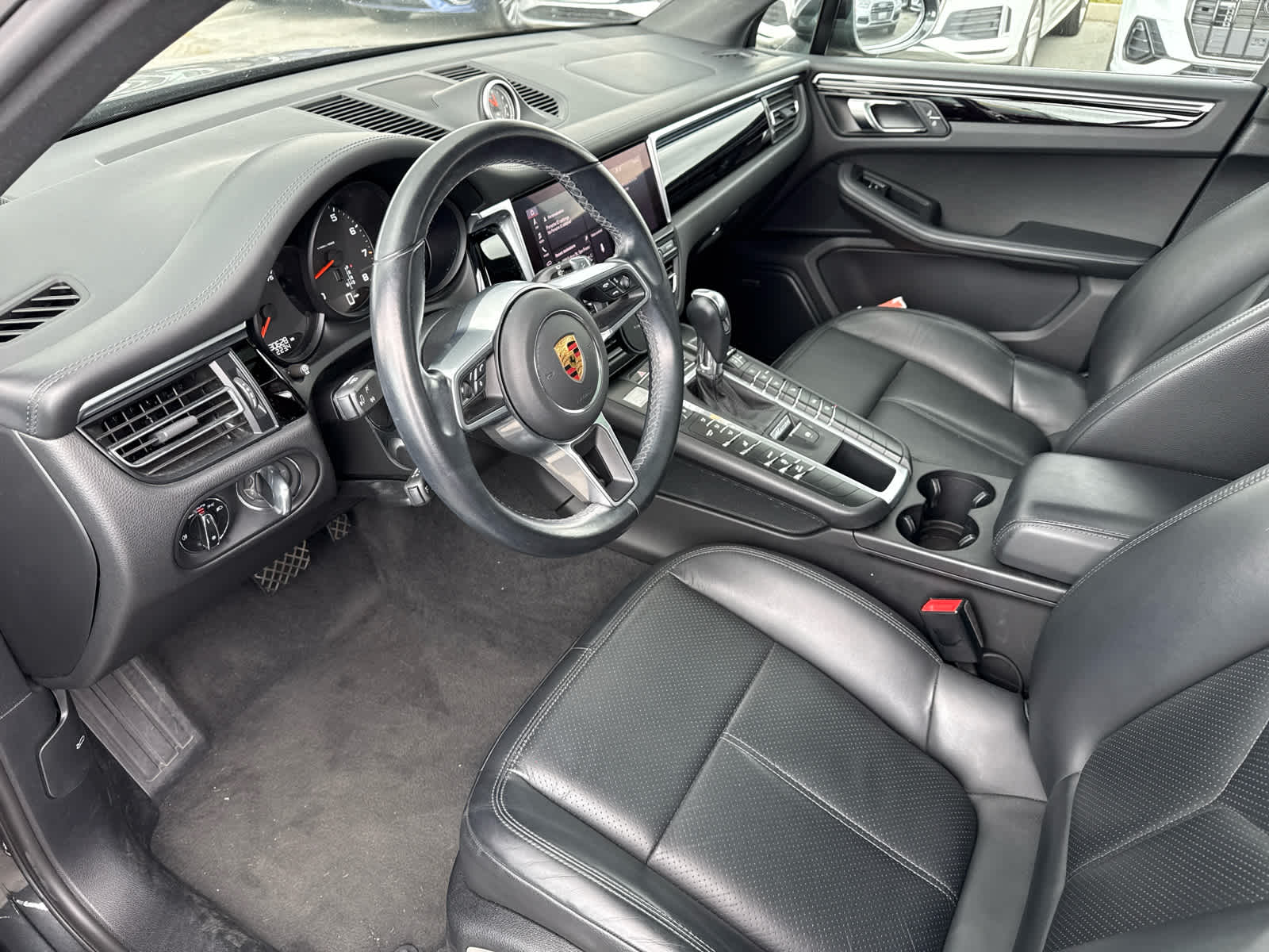 2021 Porsche Macan AWD