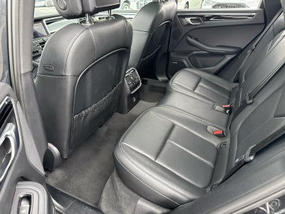 2021 Porsche Macan AWD