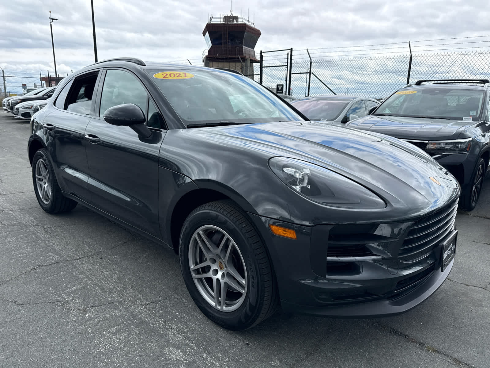 2021 Porsche Macan AWD