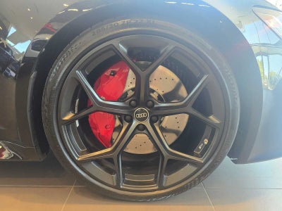 2025 Audi RS 6 Avant performance