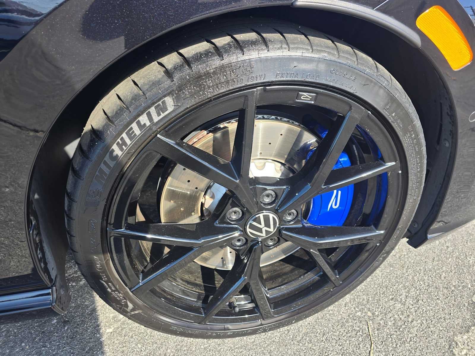 2023 Volkswagen Golf R 20th Anniversary Edition