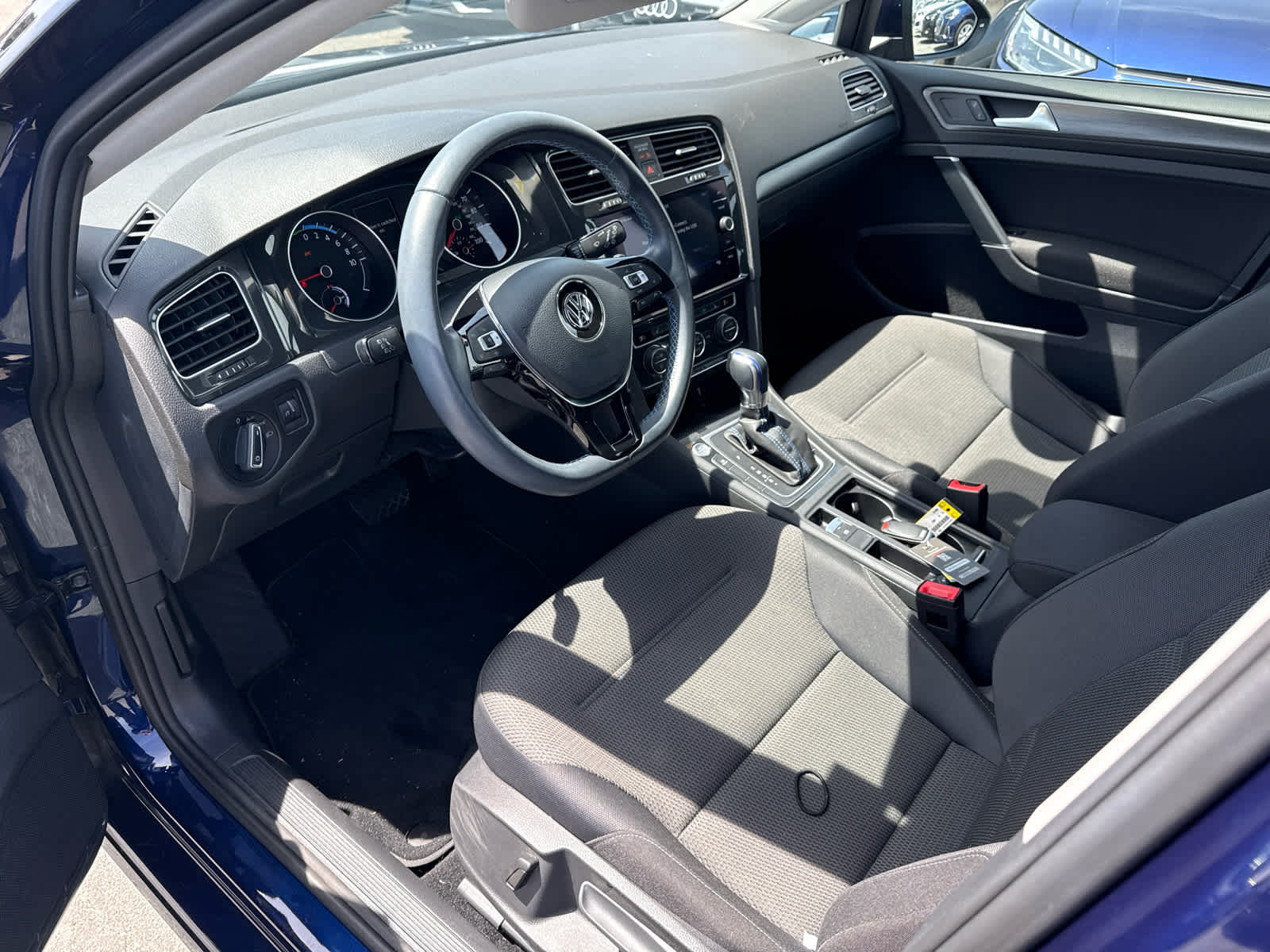 2019 Volkswagen e-Golf SE
