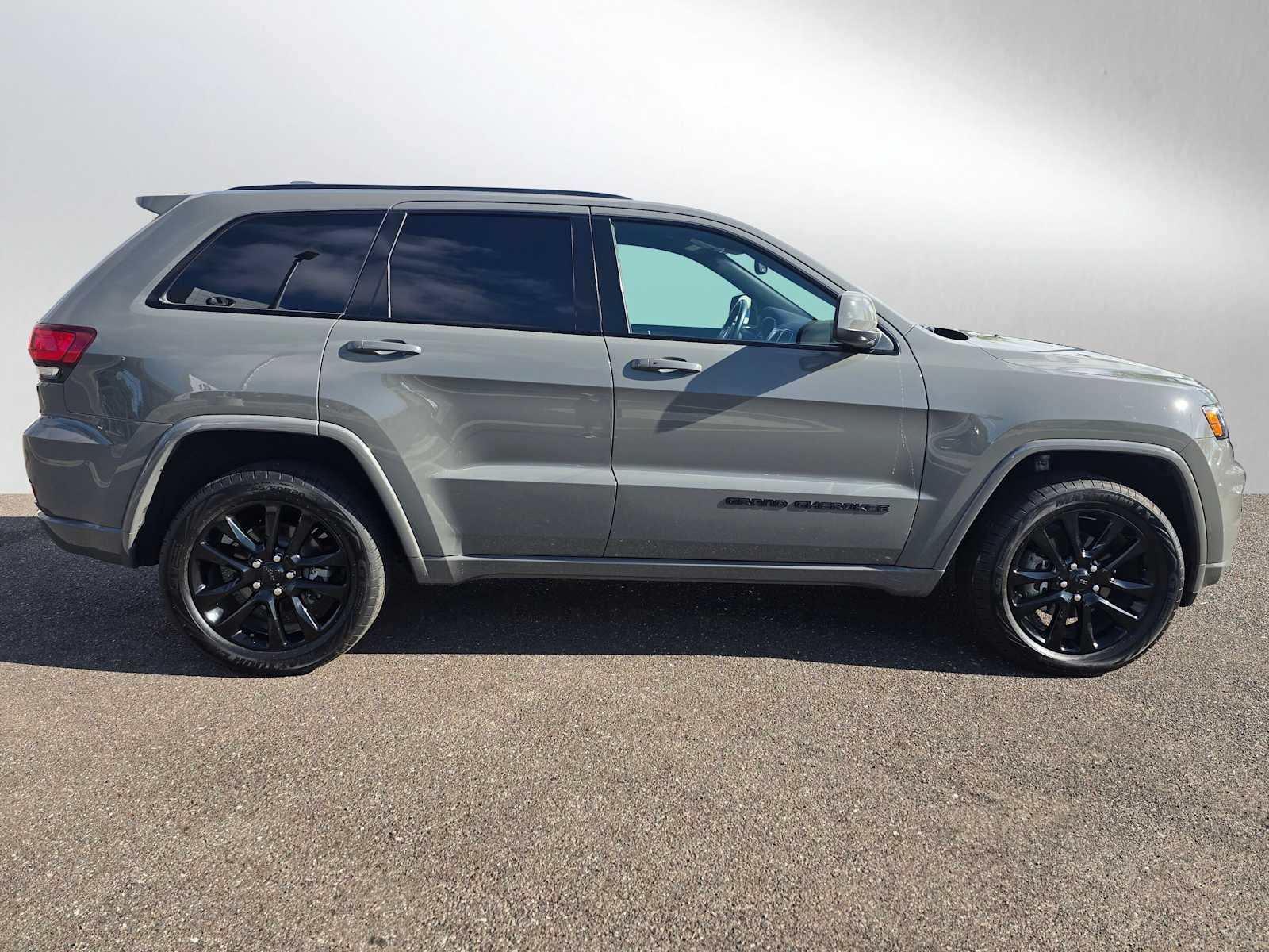 2020 Jeep Grand Cherokee Altitude