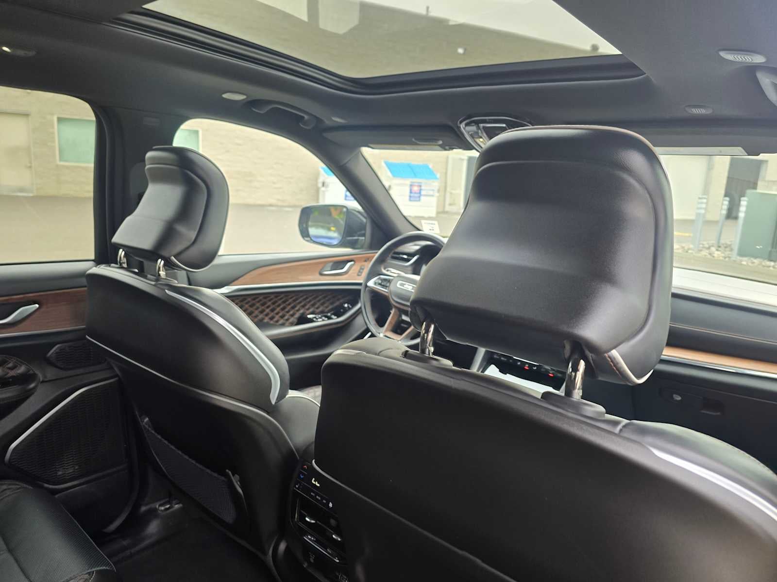 2023 Jeep Grand Cherokee Summit