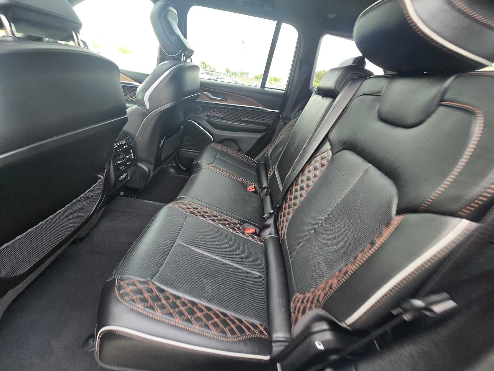 2023 Jeep Grand Cherokee Summit
