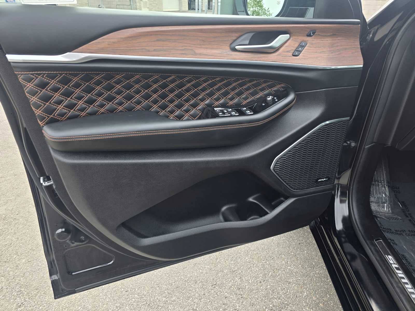 2023 Jeep Grand Cherokee Summit