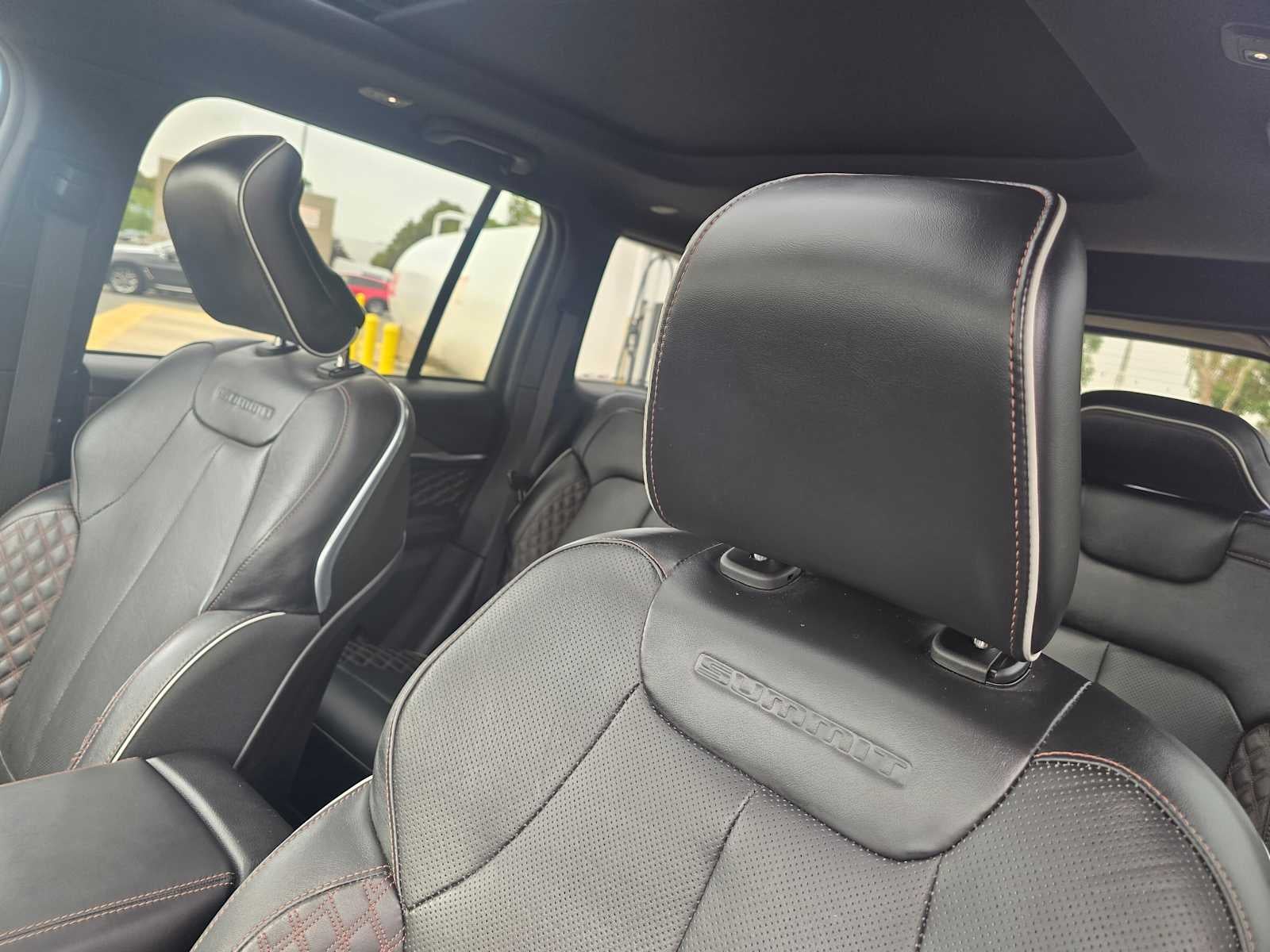 2023 Jeep Grand Cherokee Summit