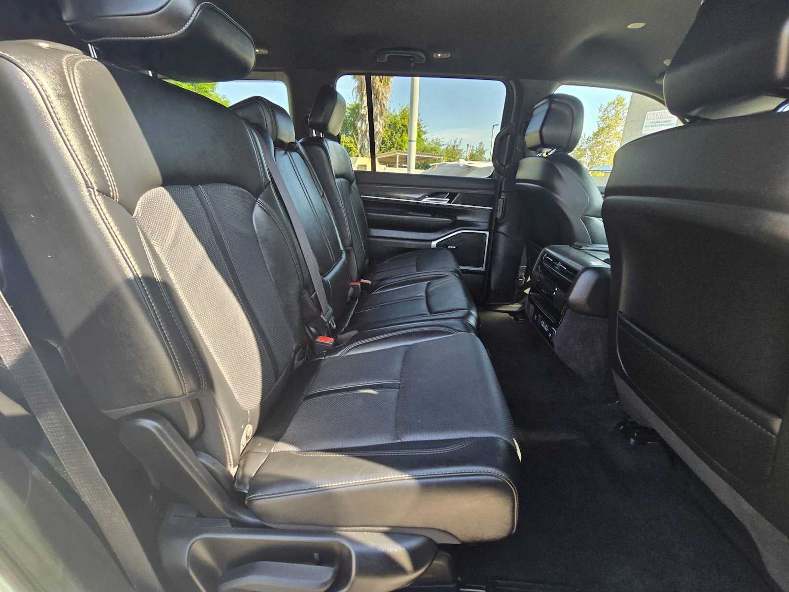 2024 Jeep Wagoneer Series II