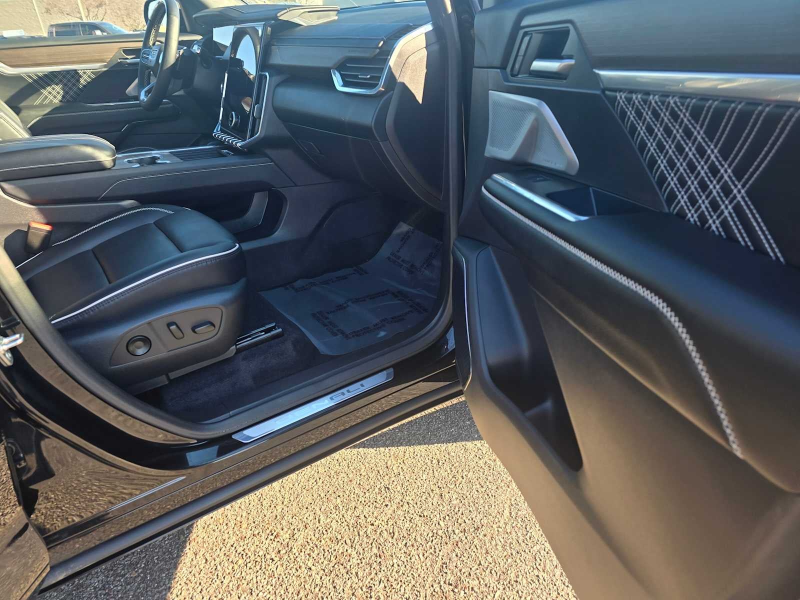 2024 GMC Acadia AWD Denali