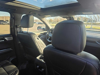 2024 GMC Acadia AWD Denali