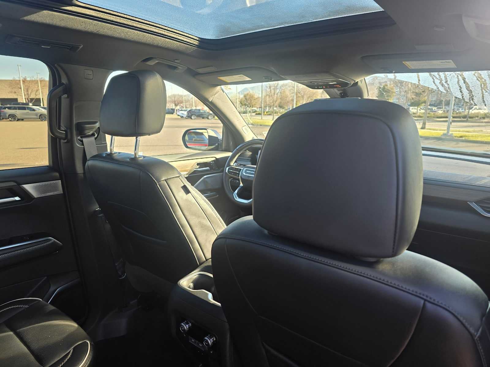 2024 GMC Acadia AWD Denali