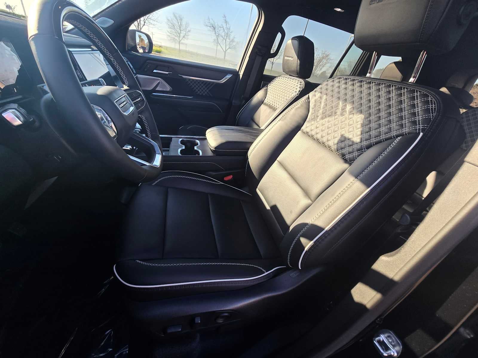 2024 GMC Acadia AWD Denali