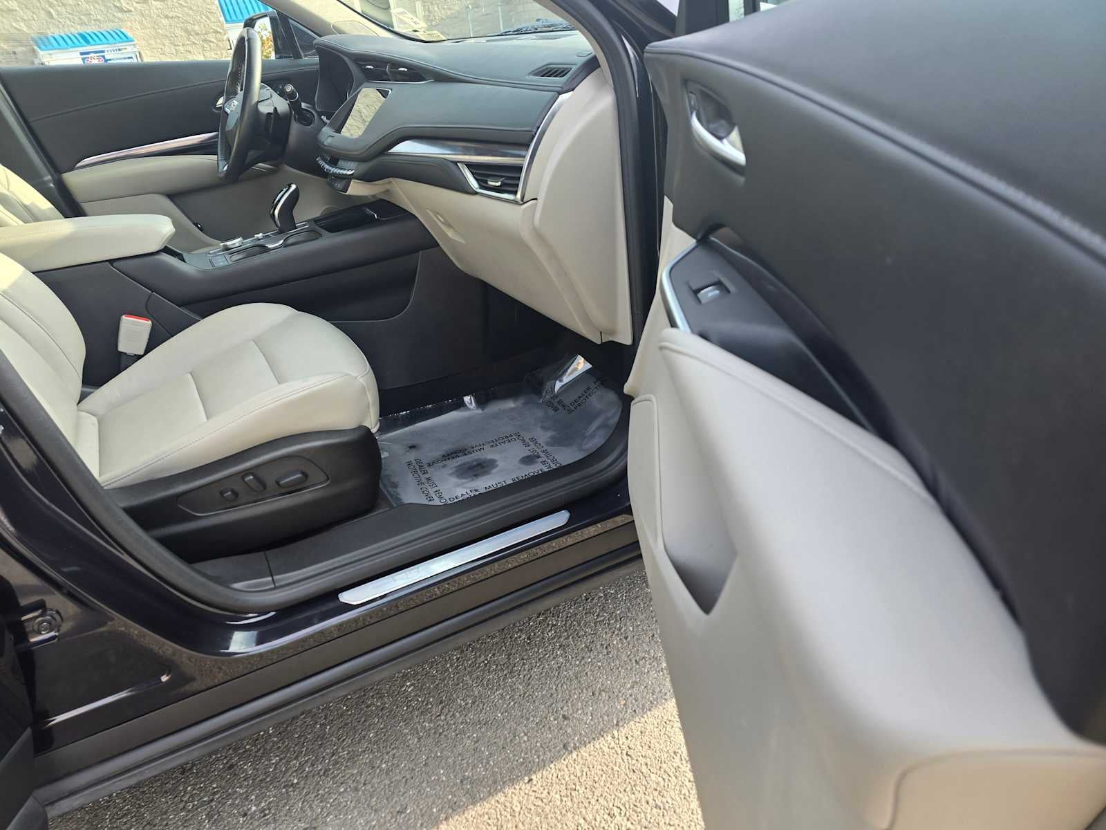 2022 Cadillac XT4 FWD Luxury