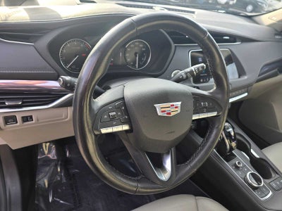 2022 Cadillac XT4 FWD Luxury