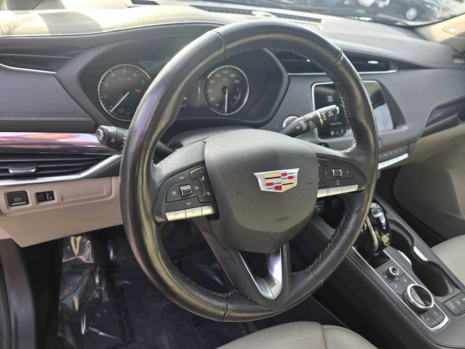 2022 Cadillac XT4 FWD Luxury