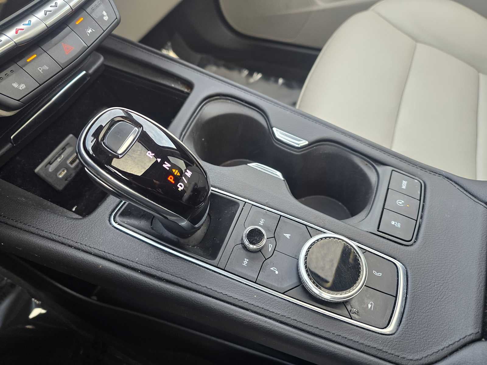 2022 Cadillac XT4 FWD Luxury