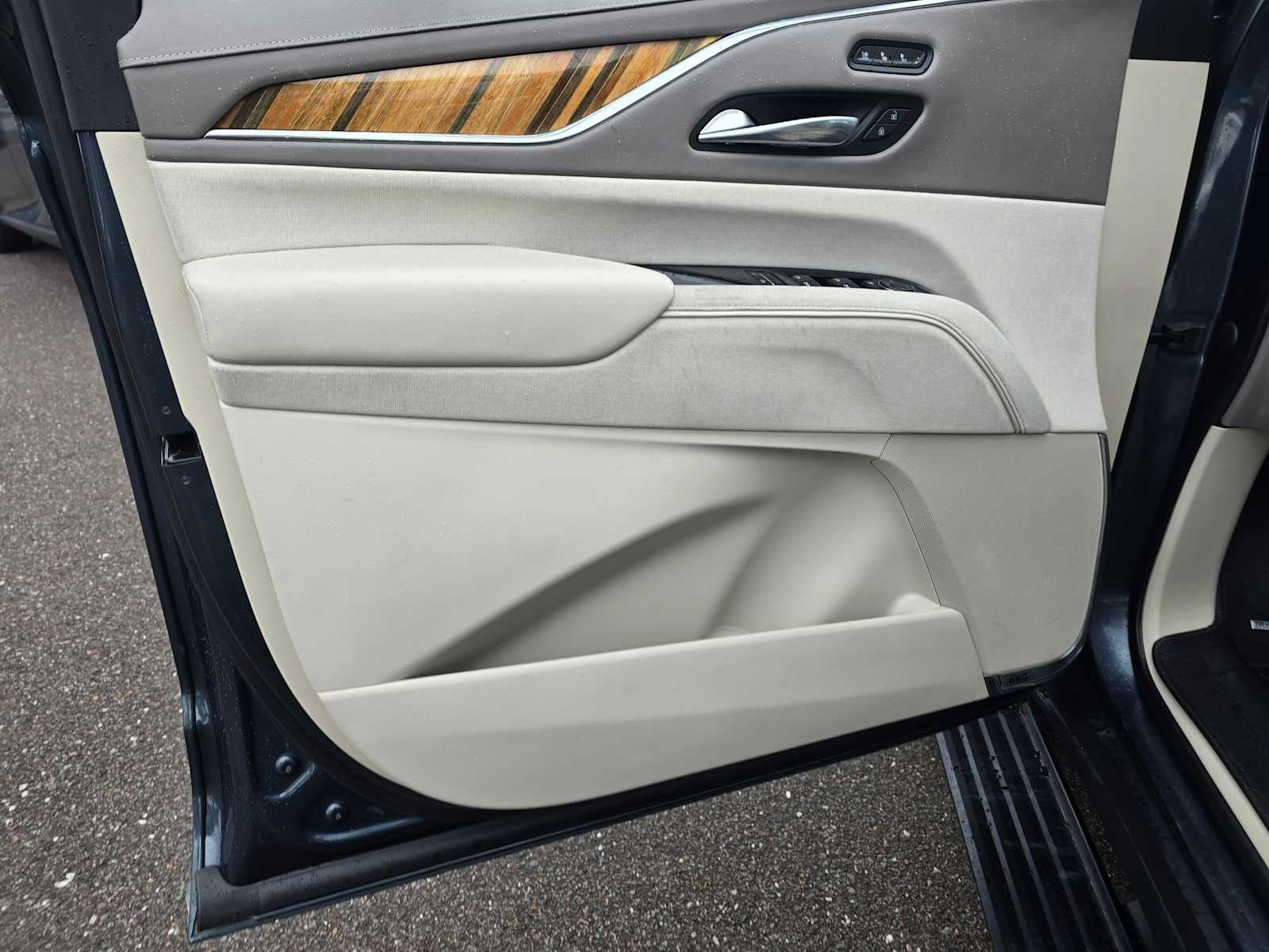 2021 Cadillac Escalade Premium Luxury Platinum