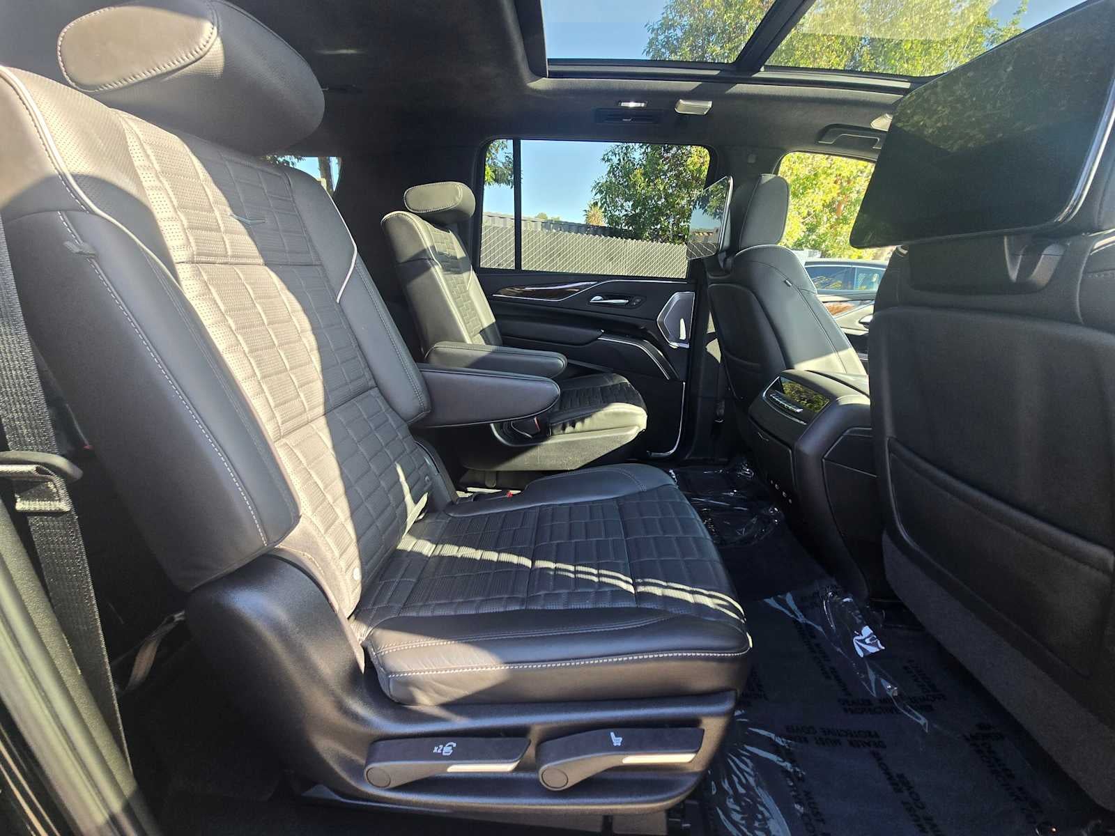 2024 Cadillac Escalade ESV 4WD Premium Luxury Platinum
