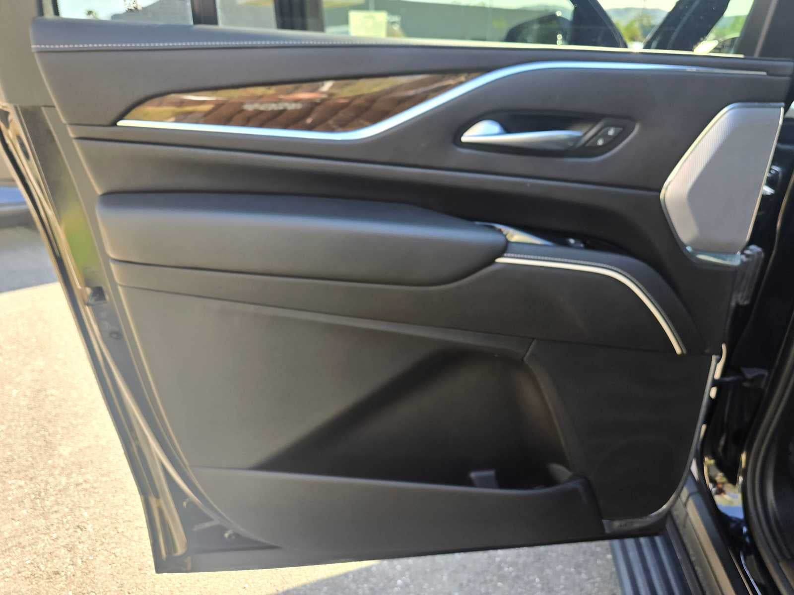 2024 Cadillac Escalade ESV 4WD Premium Luxury Platinum
