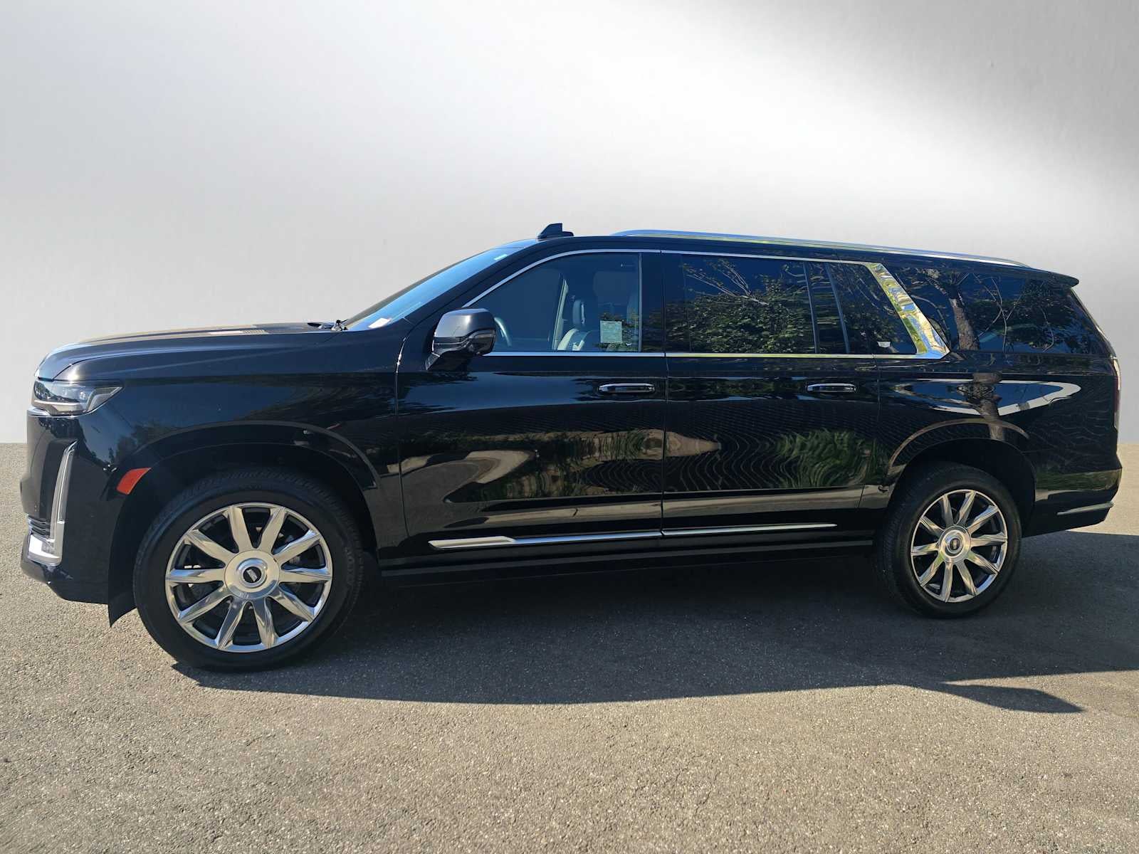 2024 Cadillac Escalade ESV 4WD Premium Luxury Platinum