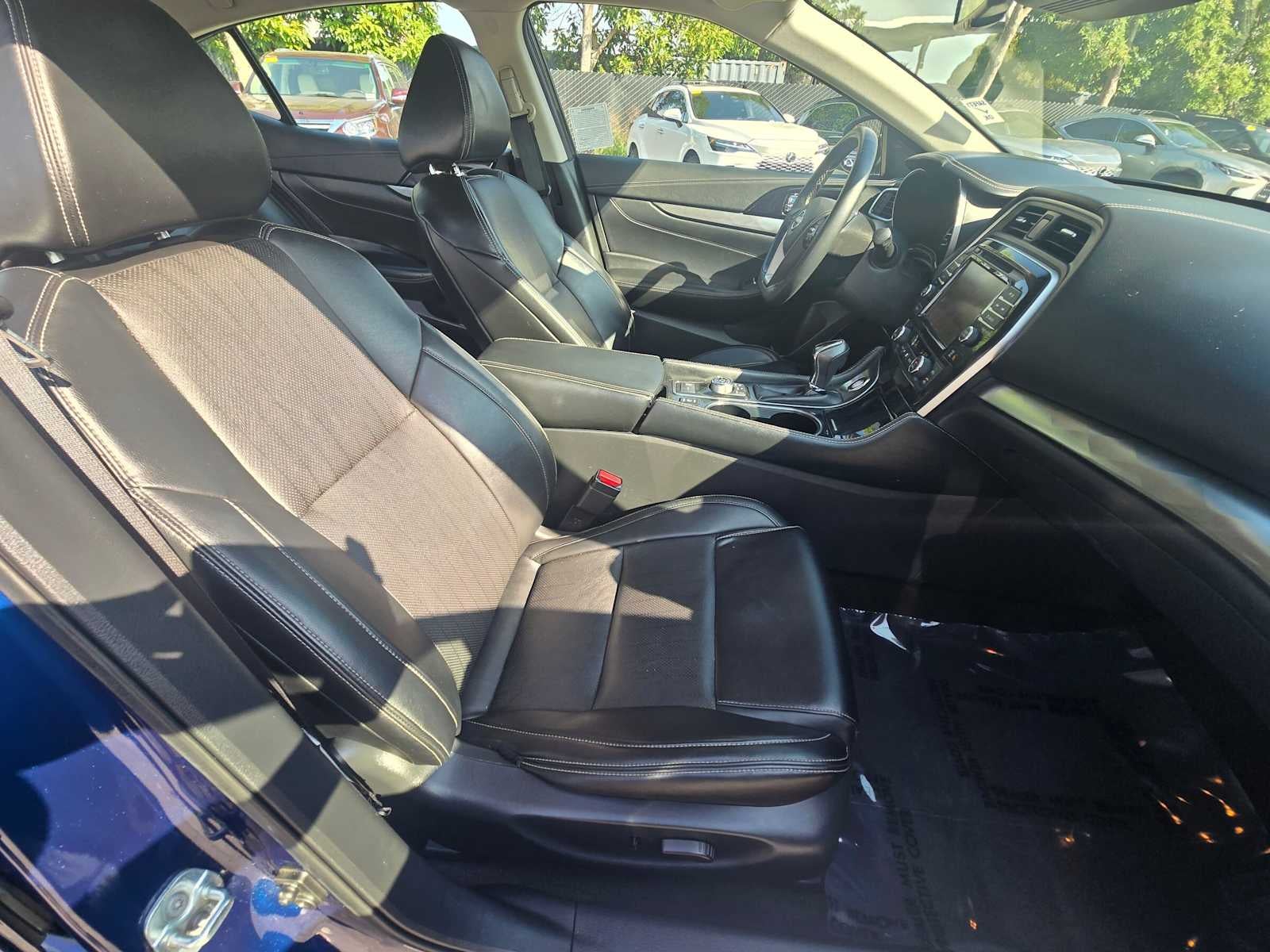 2023 Nissan Maxima SV