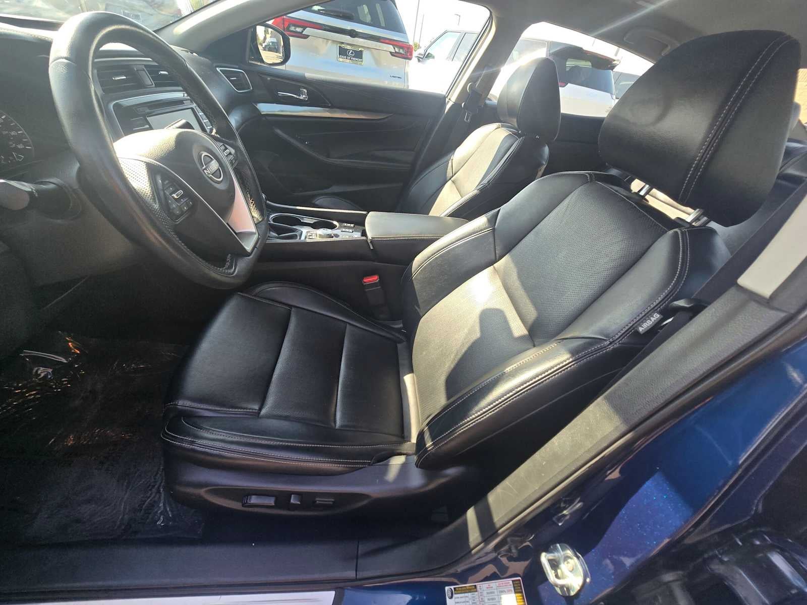 2023 Nissan Maxima SV