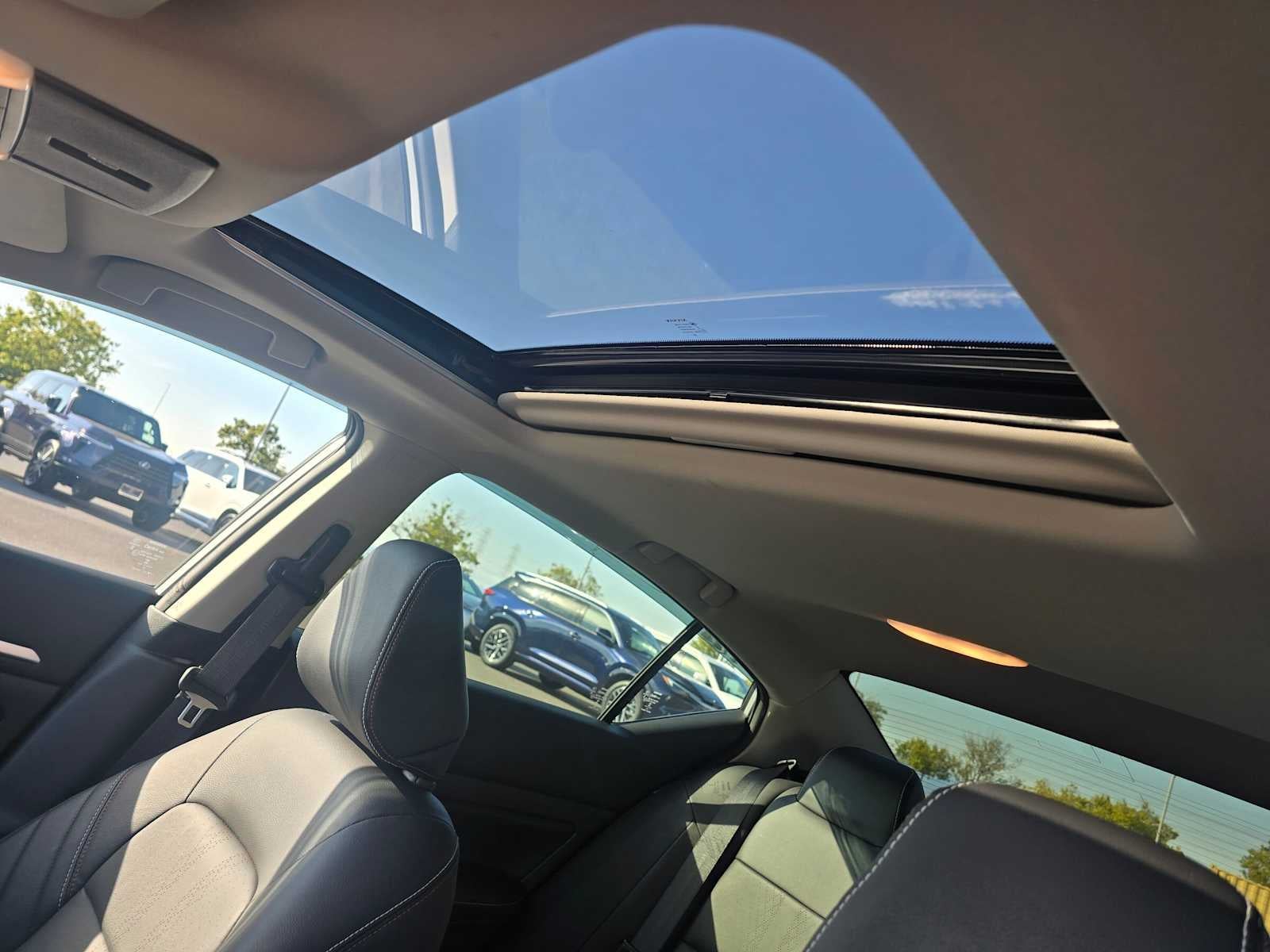 2025 Nissan Altima SR
