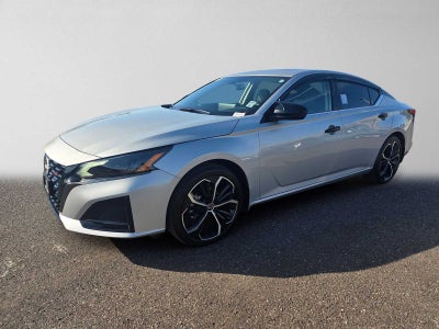 2025 Nissan Altima SR