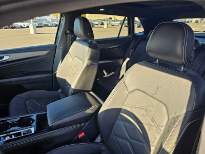 2025 Volkswagen Atlas Cross Sport 2.0T SE w/Technology