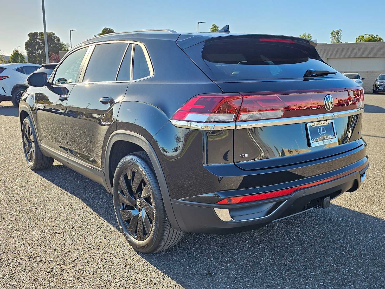 2025 Volkswagen Atlas Cross Sport 2.0T SE w/Technology
