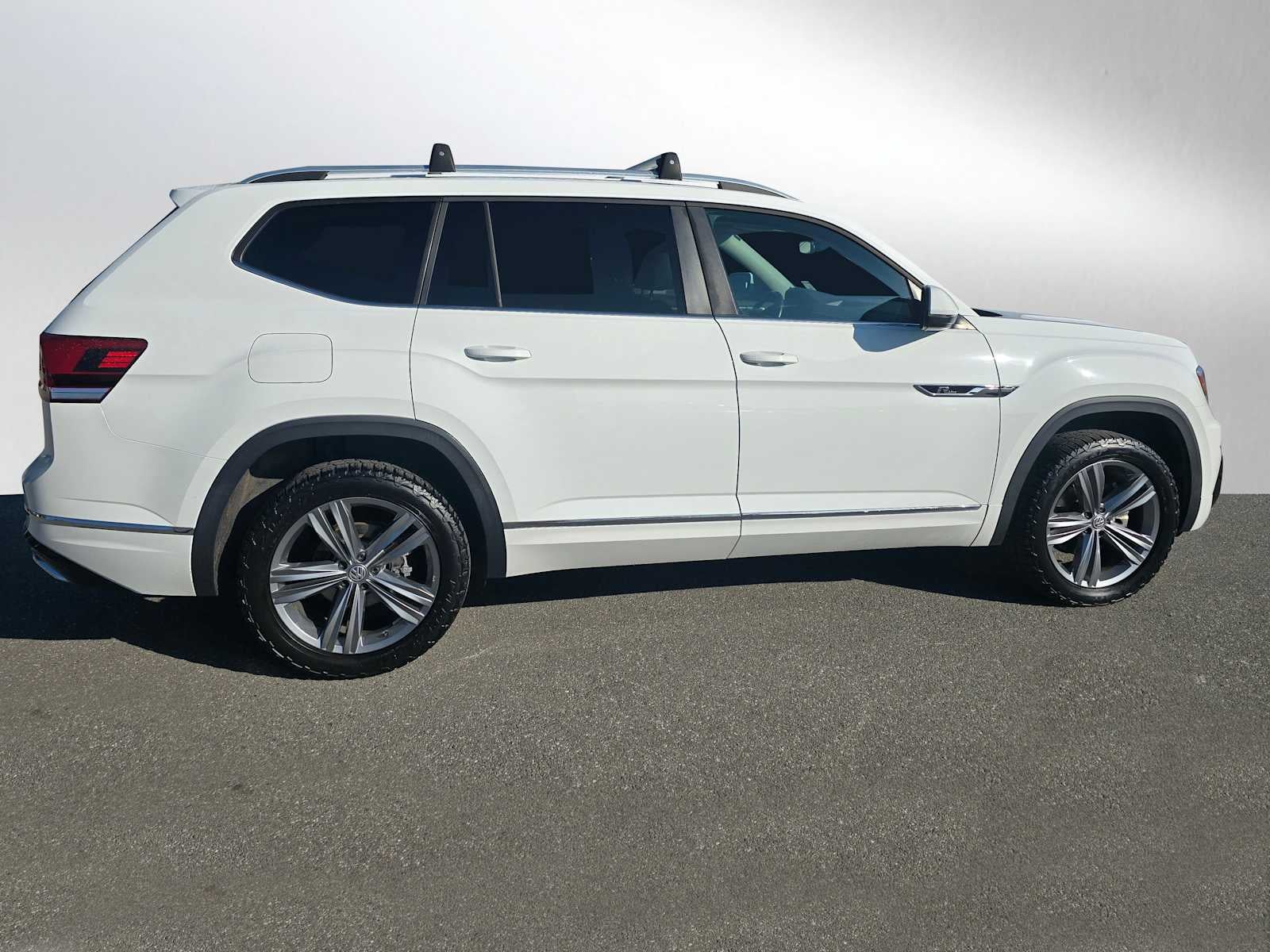 2019 Volkswagen Atlas 3.6L V6 SE w/Technology R-Line