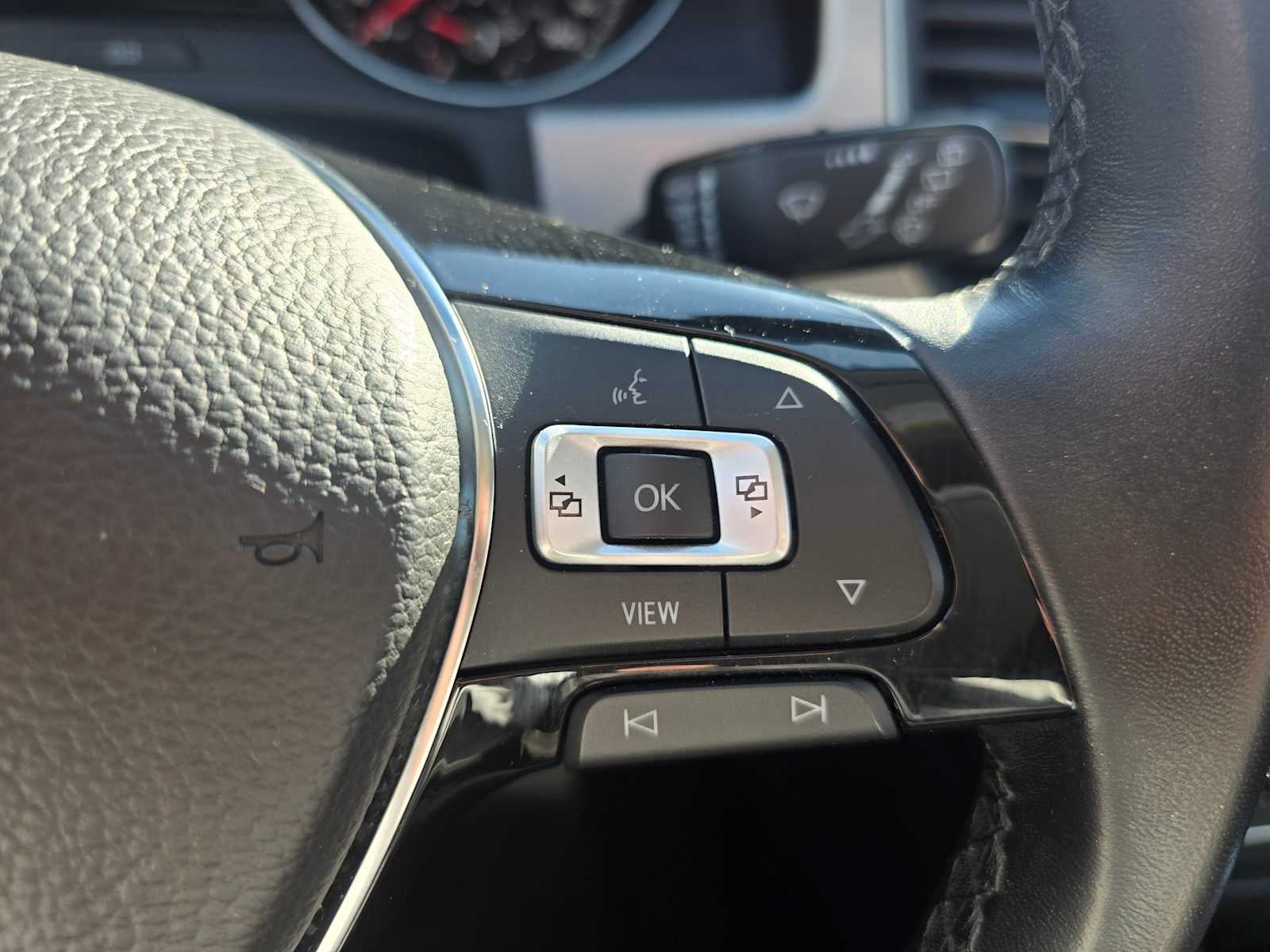 2019 Volkswagen Atlas 3.6L V6 SE w/Technology R-Line