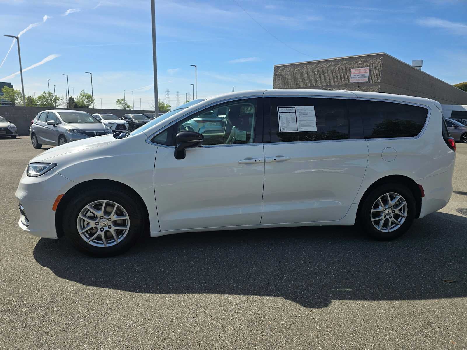 2024 Chrysler Pacifica Touring L
