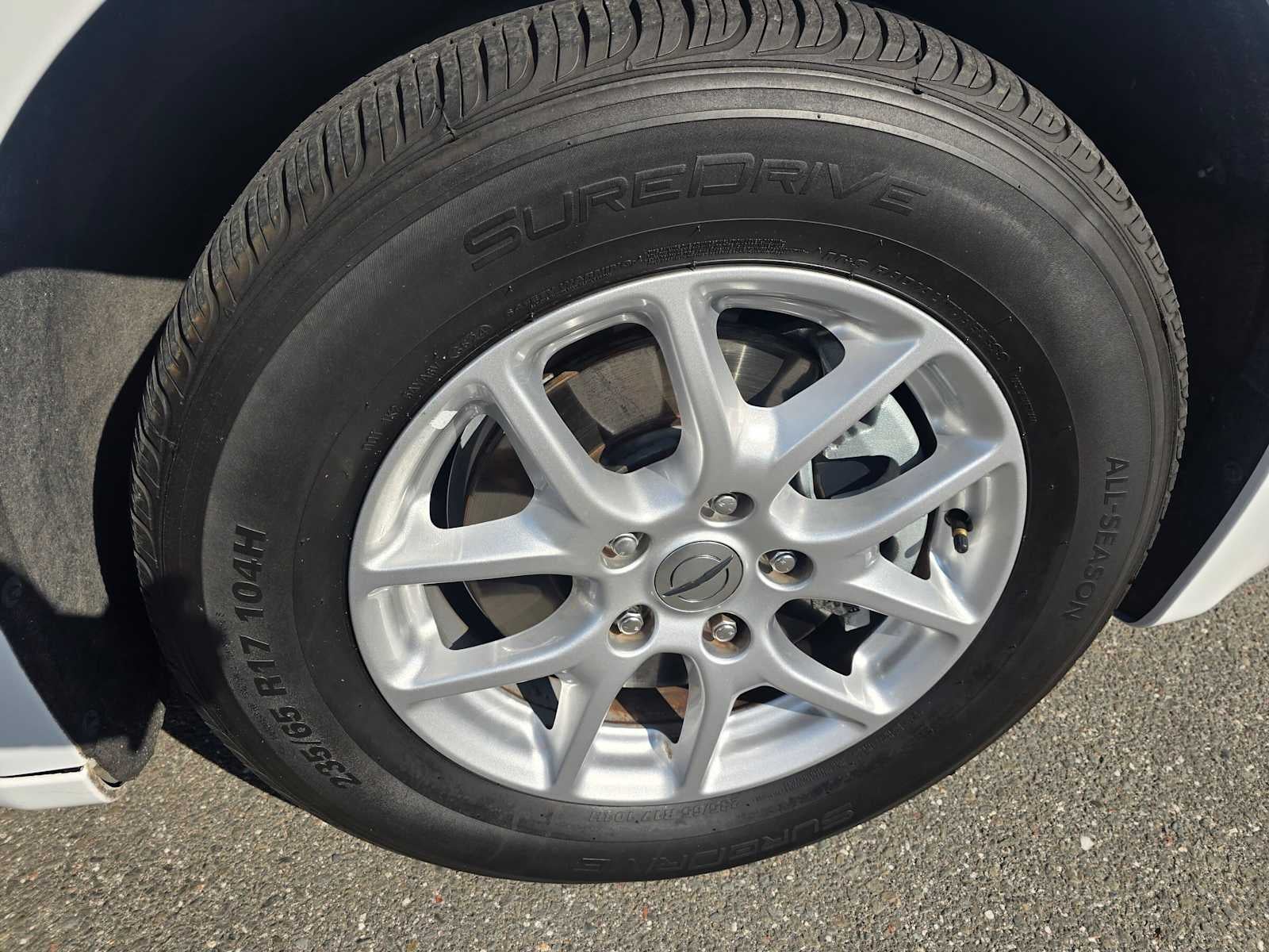 2023 Chrysler Voyager LX