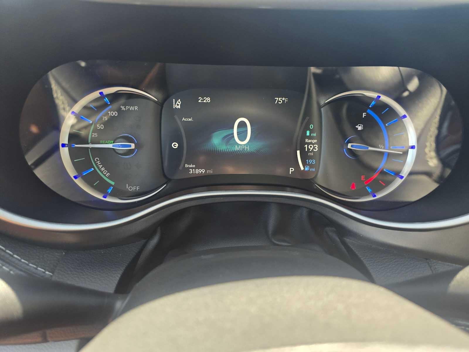 2024 Chrysler Pacifica Hybrid Select