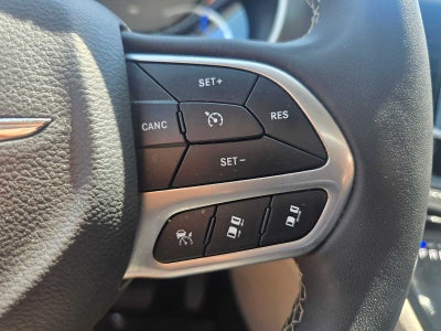2024 Chrysler Pacifica Hybrid Select