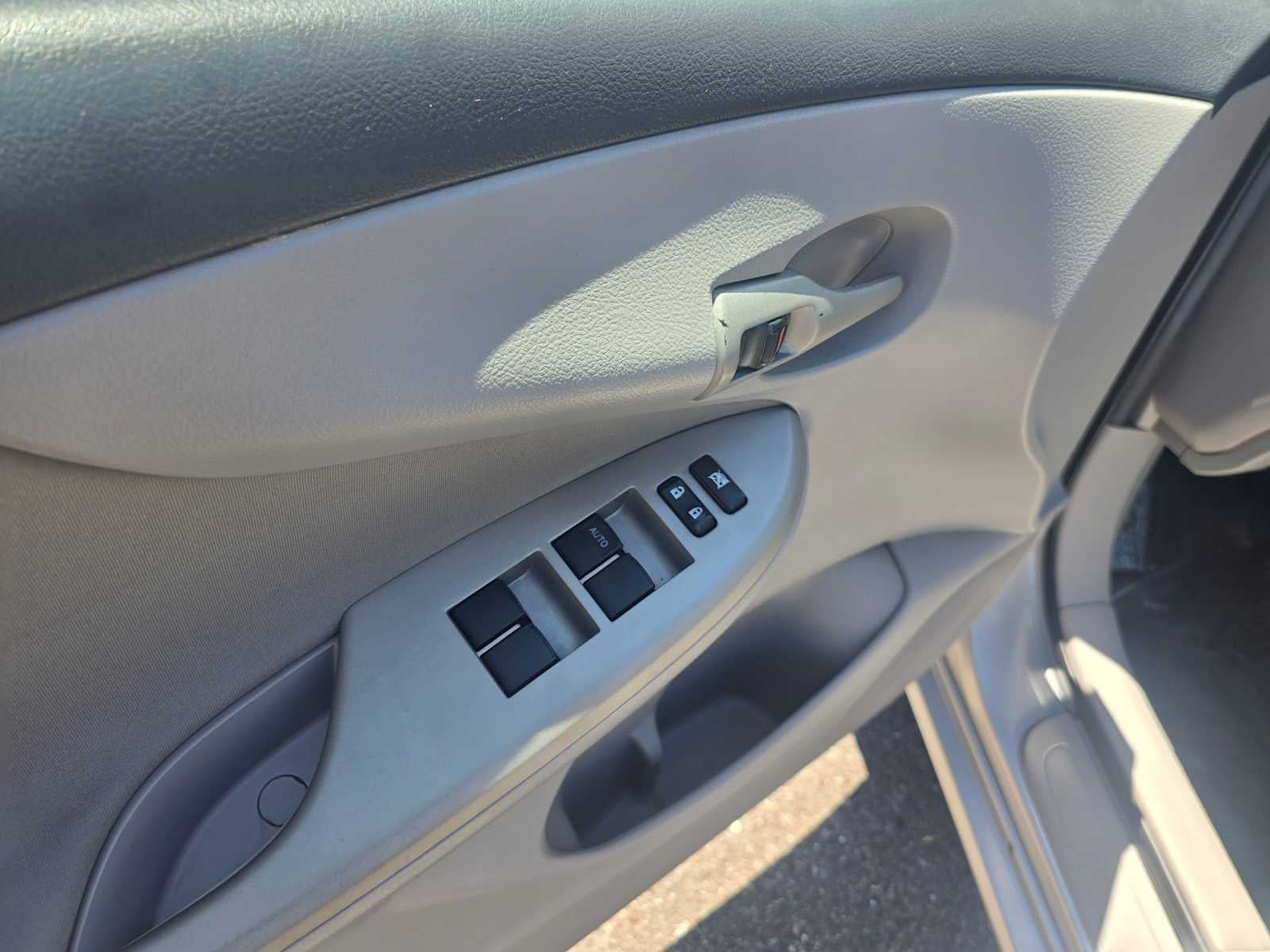 2012 Toyota Corolla LE