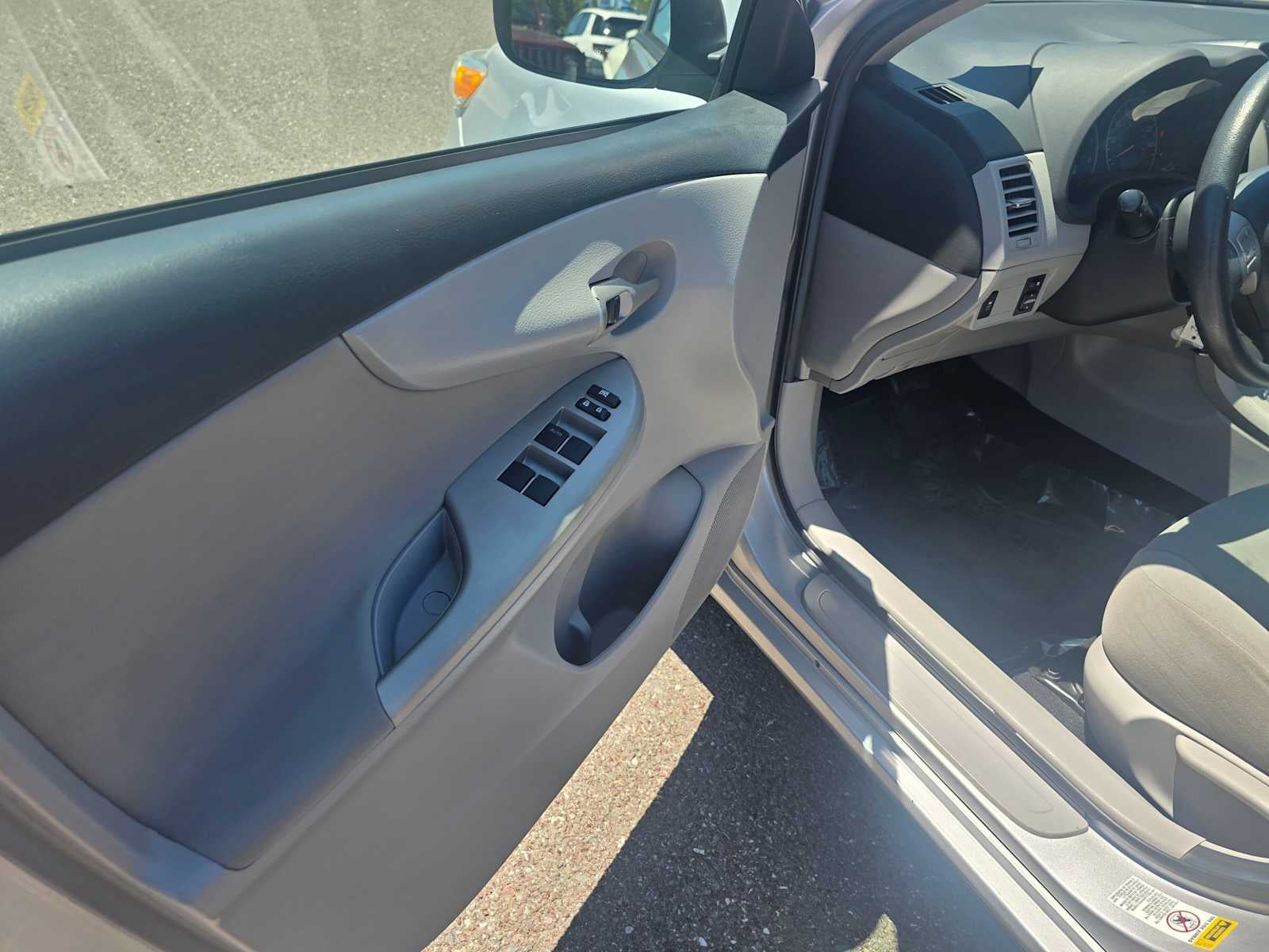 2012 Toyota Corolla LE
