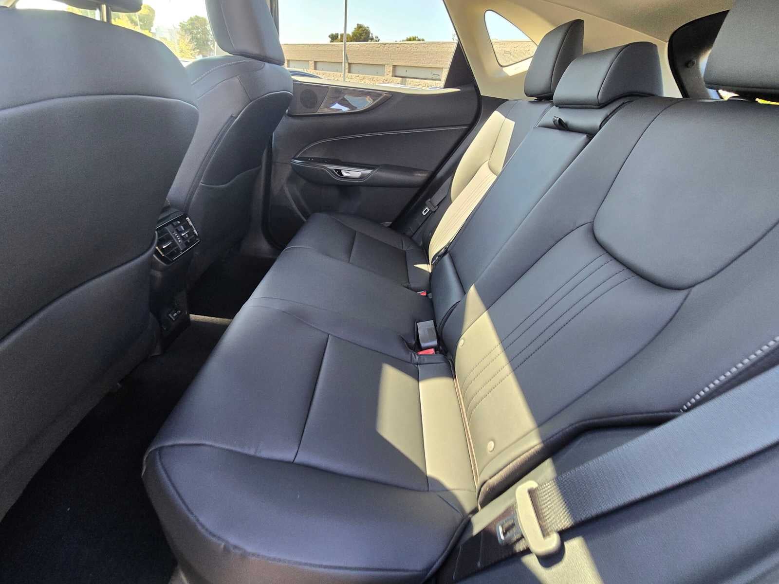 2026 Lexus NX 350h PREMIUM